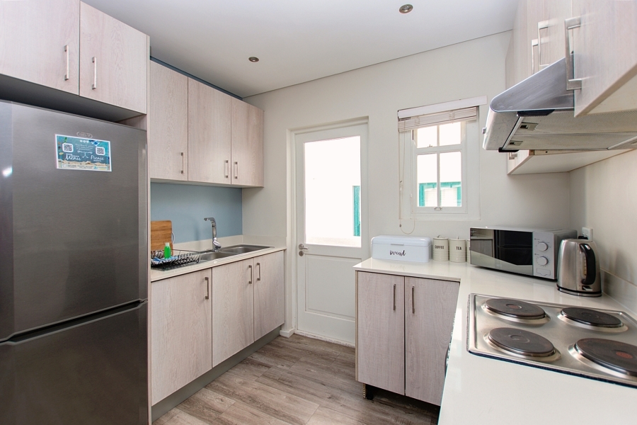 6 Bedroom Property for Sale in Mykonos Western Cape